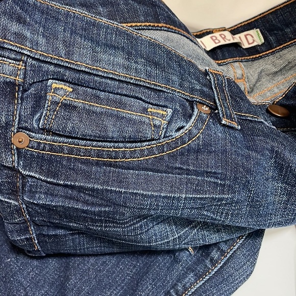 Jean - Picture 3 of 13